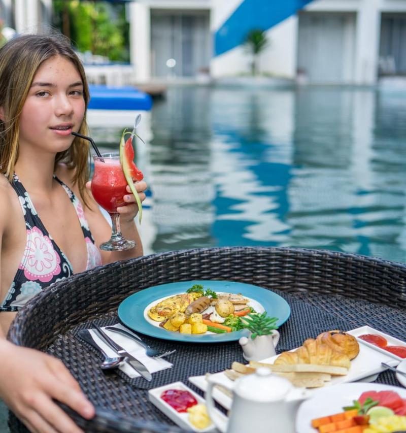 Bliss Surfer Hotel