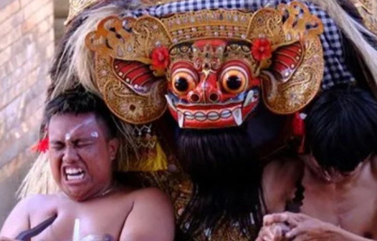 Barong Dance Performance Bali photo 2