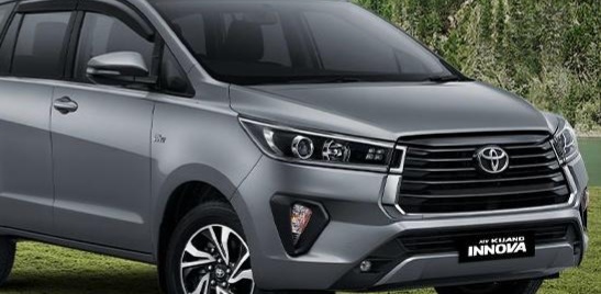 Toyota Innova photo 3