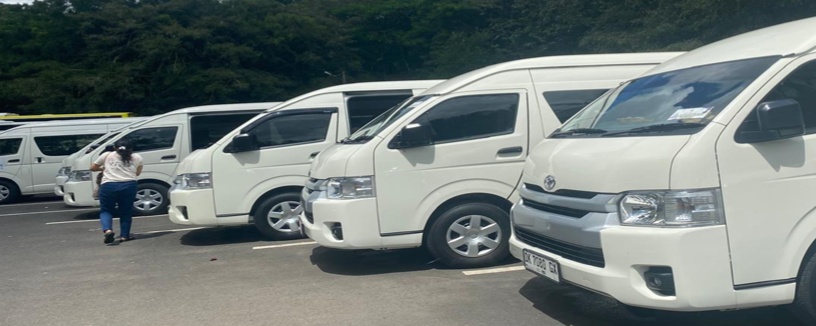 Toyota Hiace photo 2