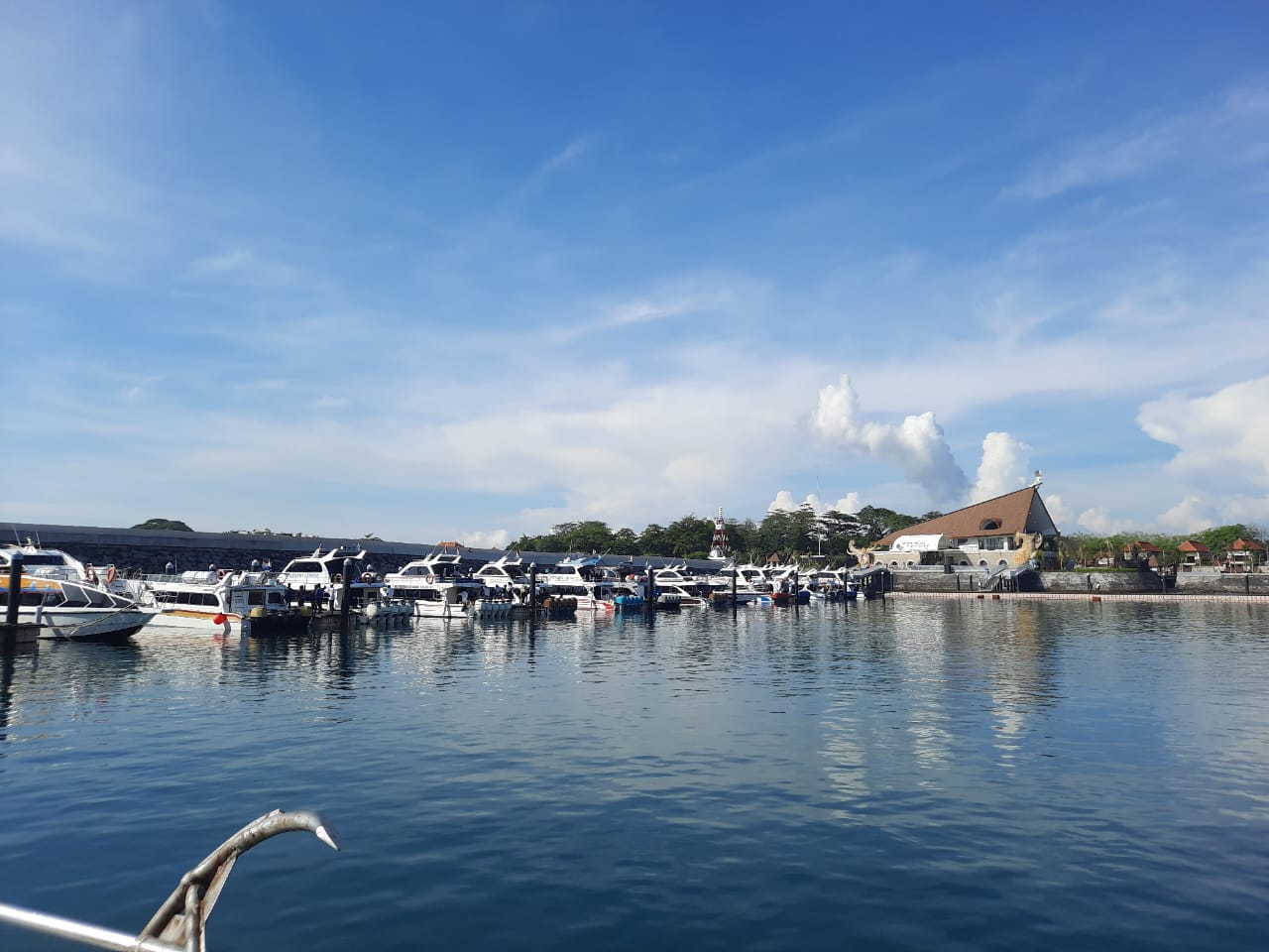 Fast Boat and Crossing to The Island
