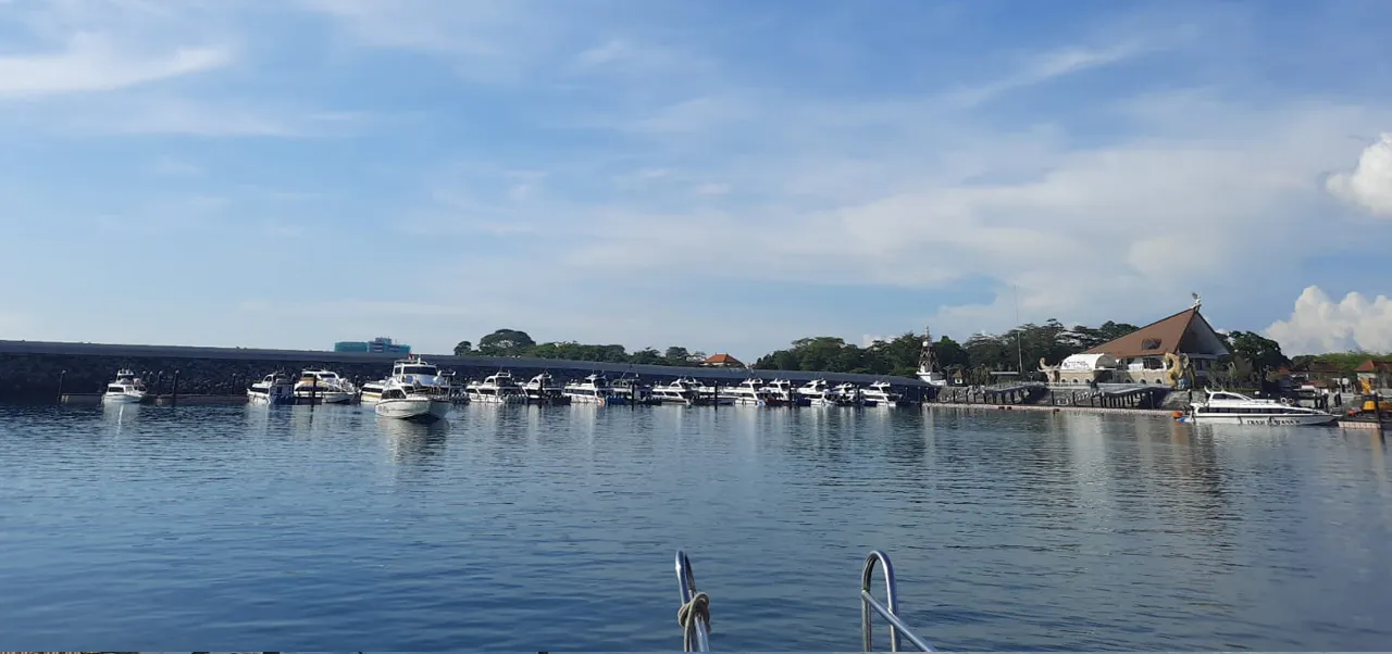 Fastboats & crossings