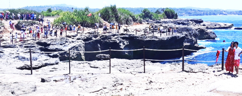 Nusa Lembongan Package Tour 2 Days 1 Nights.