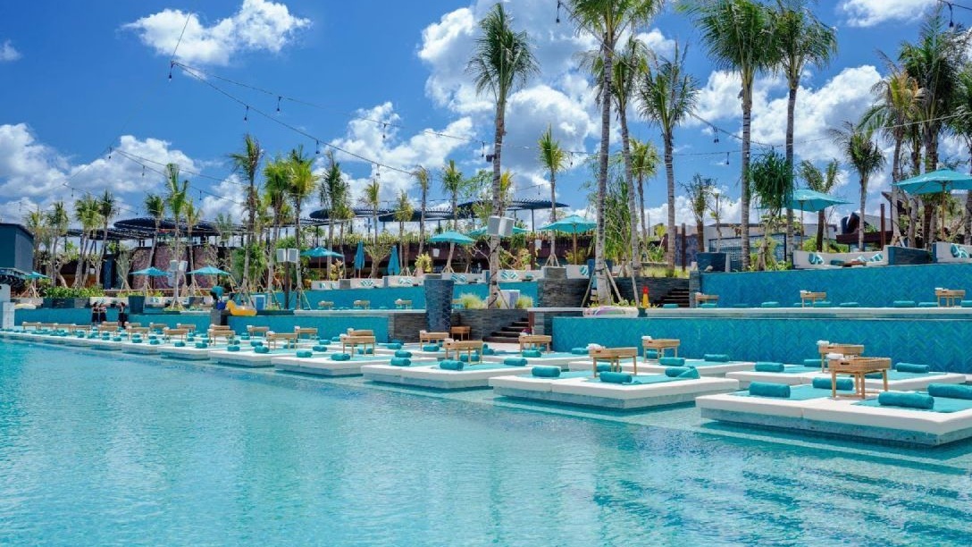 Atlas Beach Club photo 2