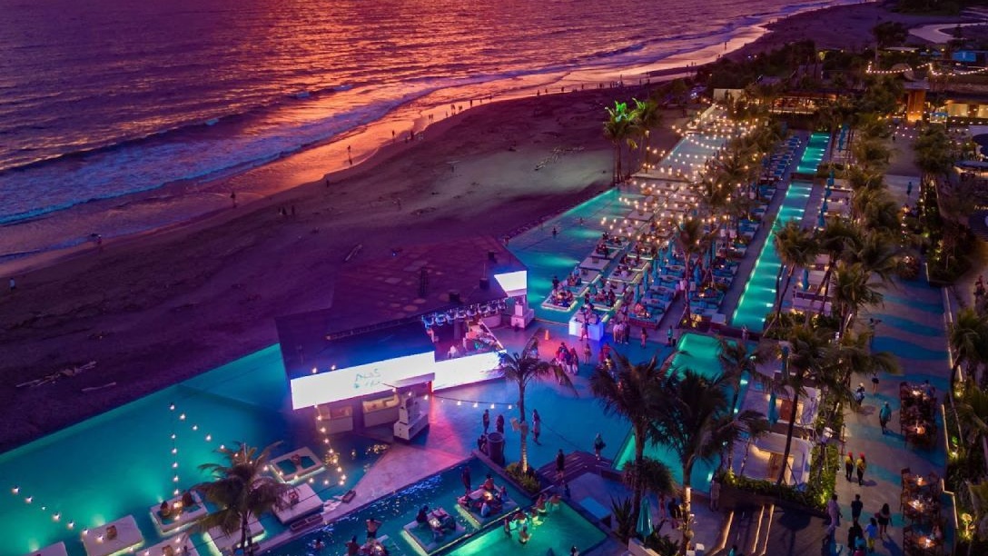 Atlas Beach Club photo 3