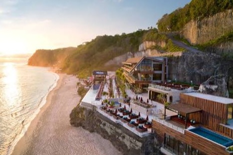 White Rock Beach Club