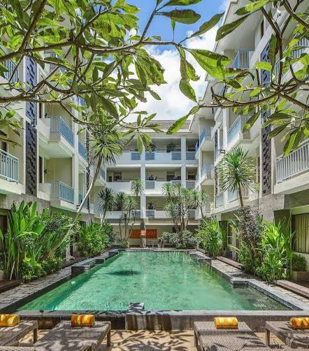 Bloo Hotel Kuta  photo 4