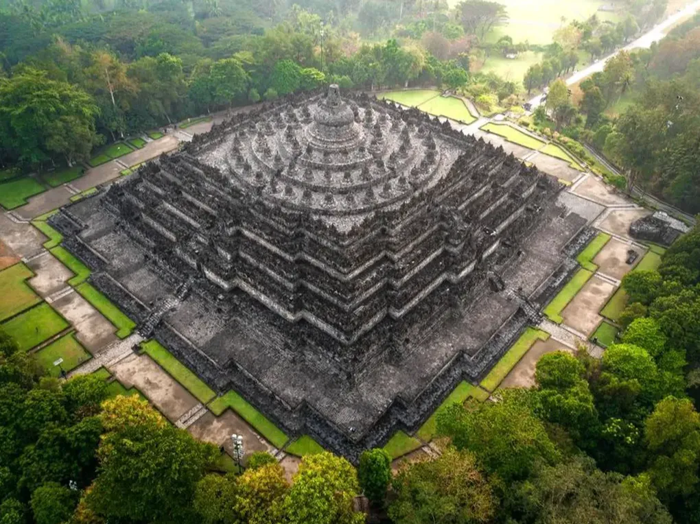 Borobudur Temple photo 2