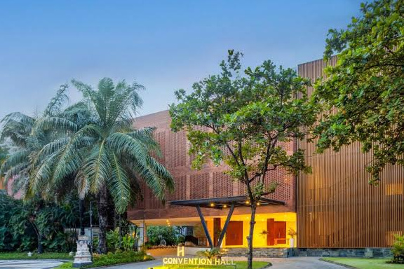 HARRIS Hotel & Residences Sunset Road - Bali
