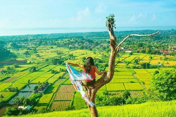wisata bukit belong gunaksa